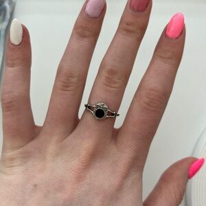 Sterling Silver Black Stone Vintage-Style Ring size 8